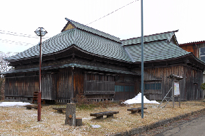 https://www.akita-museum.com/upfiles/photo/icon/外観１